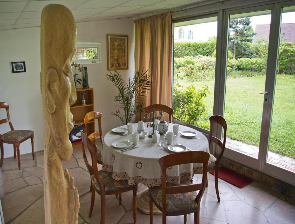 Bed and Breakfast Le Grand Jardin Beaune  Pokój zdjęcie